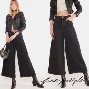 Free People We The Free Black Landry Wide Leg Cropped Jeans High Waisted Size 24